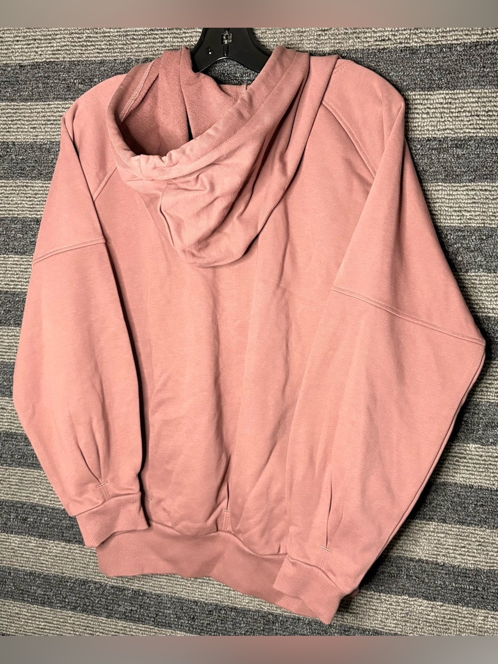 NWT Converse Women’s Dusty Pink Twisted Knit Hoodie Sweatshirt Oversized Small - Picture 9 of 9